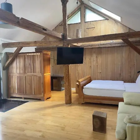 Apartman Bavaria Mit Casetta Oder Chalet In Bei Regensburg
